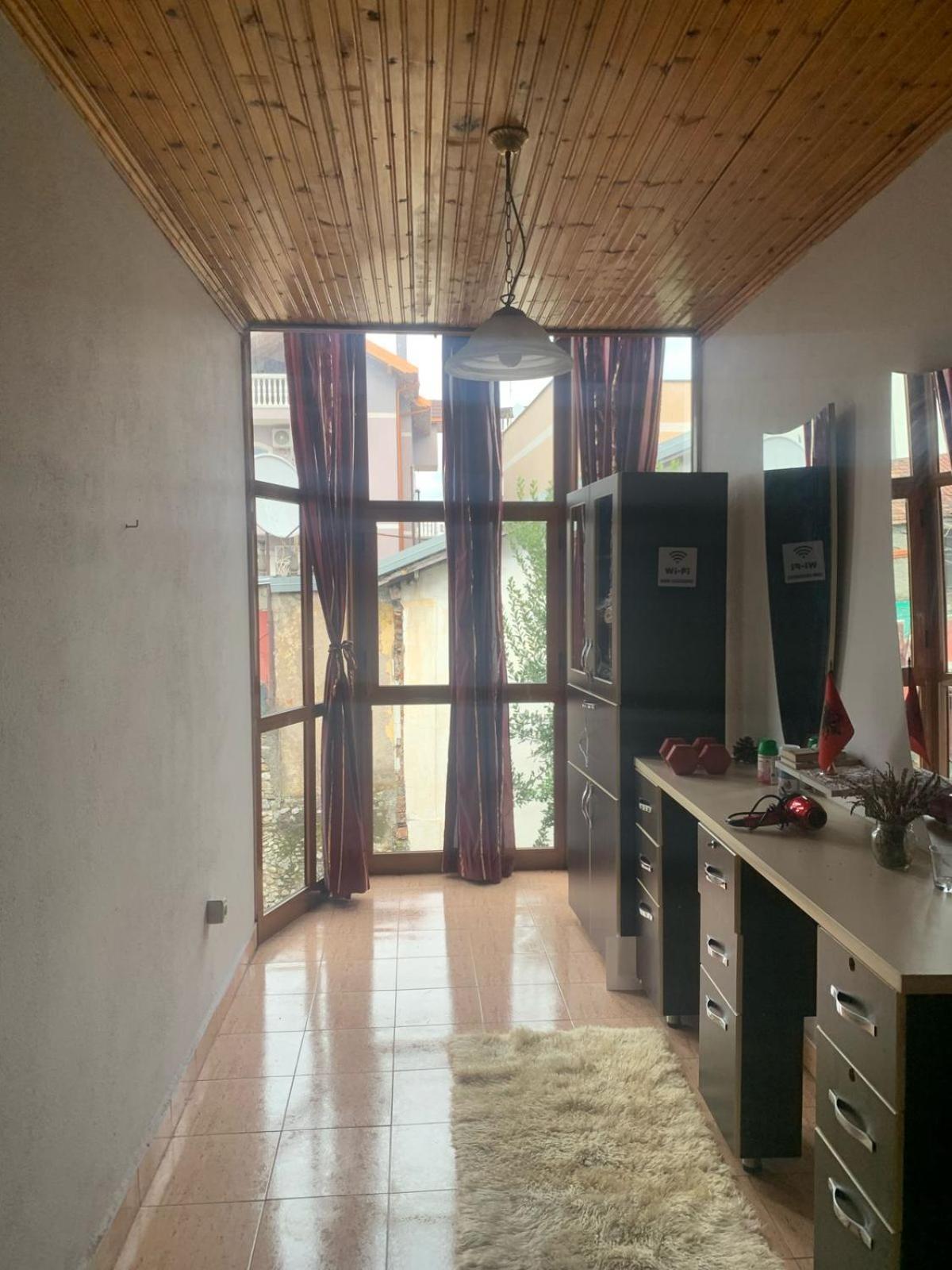 Friends Hostel & Tours Шкодер Экстерьер фото
